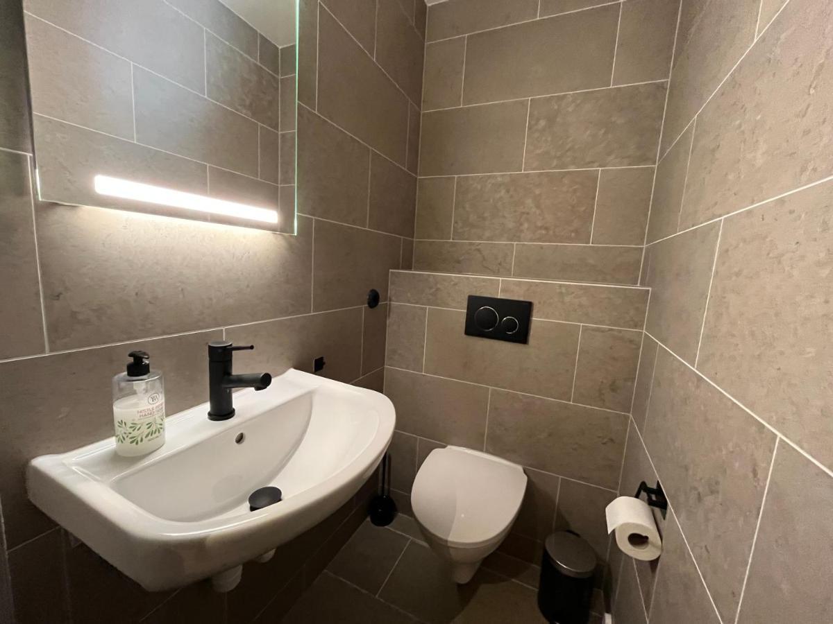 Kavan Townhouse Funaesdalen Екстериор снимка