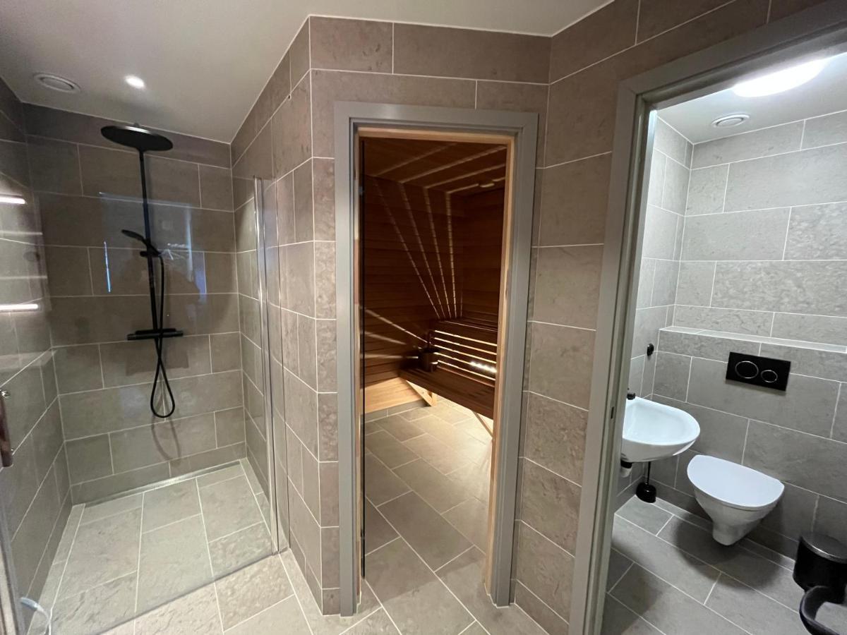 Kavan Townhouse Funaesdalen Екстериор снимка