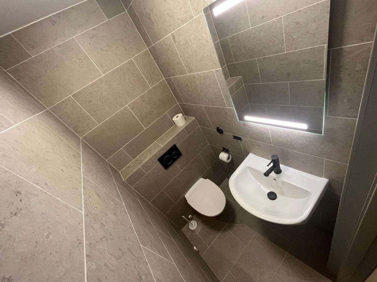 Kavan Townhouse Funaesdalen Екстериор снимка
