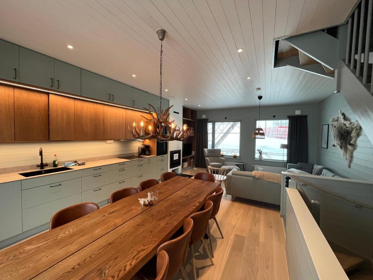Kavan Townhouse Funaesdalen Екстериор снимка