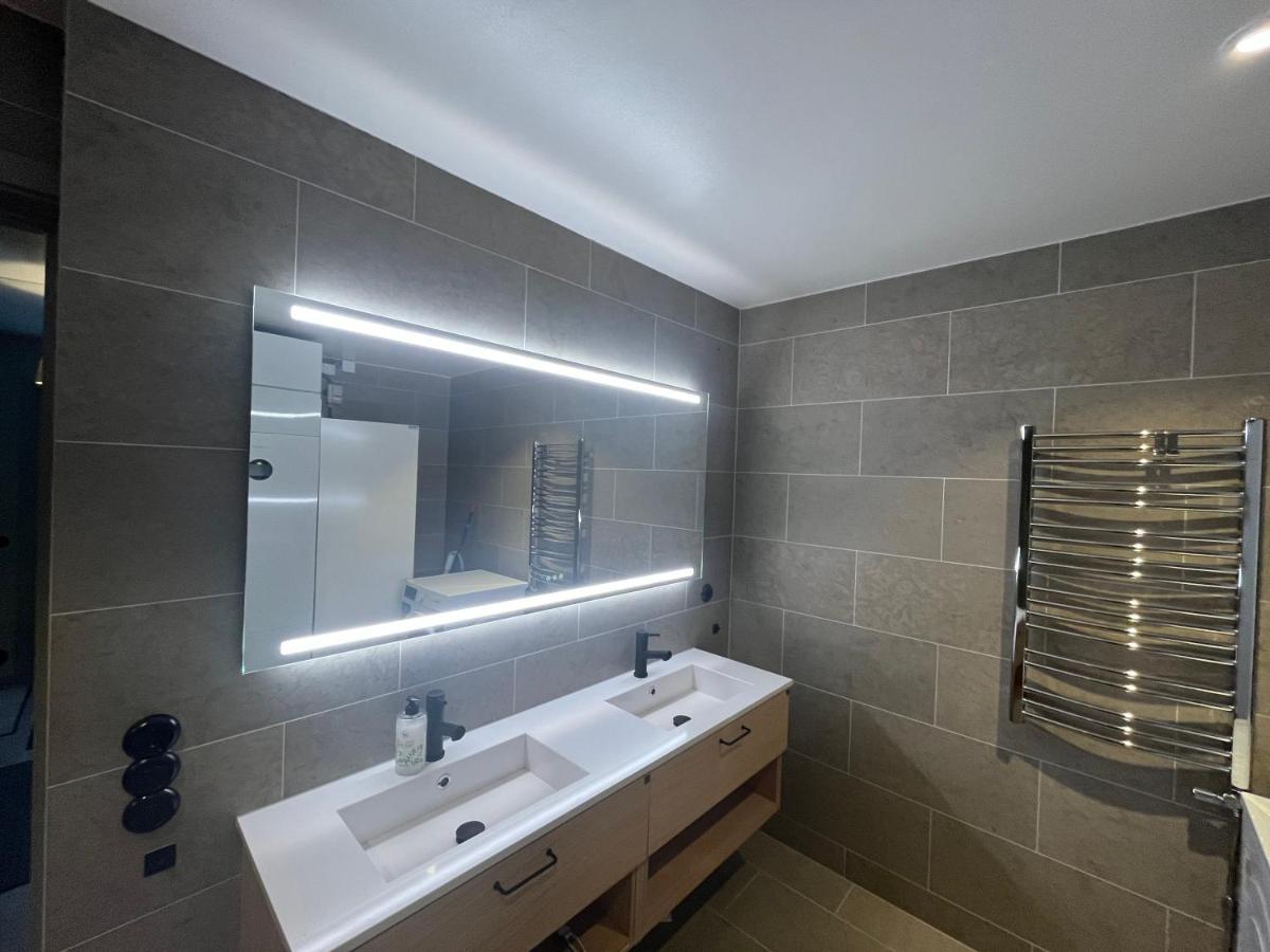 Kavan Townhouse Funaesdalen Екстериор снимка